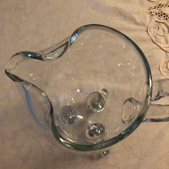 HUGE SALE! ROMANIA CRYSTAL CLEAR HANDCRAFTED 3-SCROLL FOOTED PITCHER 7.5” - Picture 7 of 9